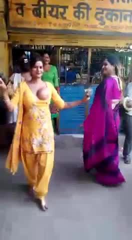 Indian naughty street girls exposed her private part on road