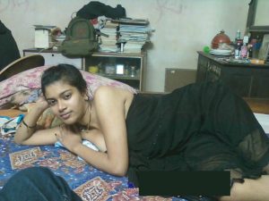 noida-school-amateur-nude-girl-hostel-bedroom