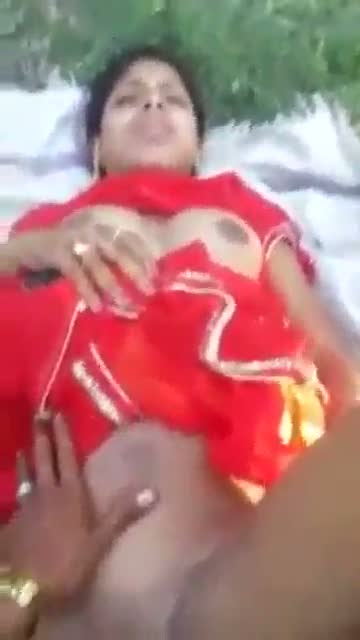 Newly married bhabhi enjoys outdoor sex with her horny husband