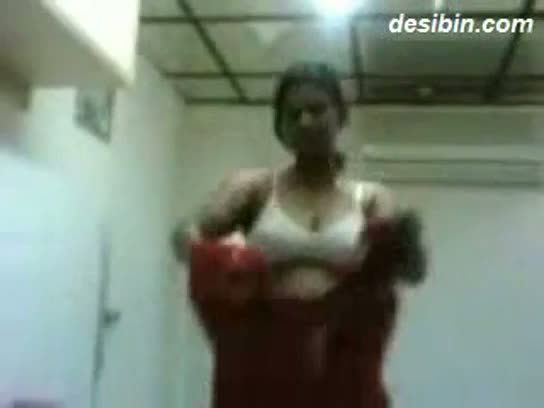 Tamil sex video of a big boobs college girl having fun with her professor