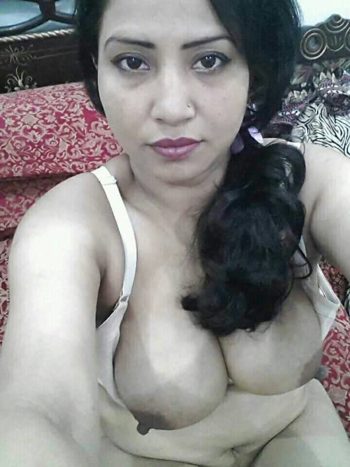 Indian XXX photos of young girls showing off their firm big boobs